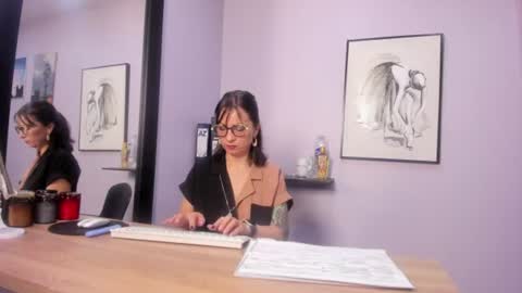 Snapshot of greta_borbon chatting on 06.26.26 Greta online show from 06.26.26