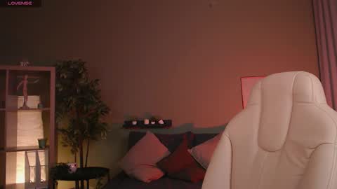 gretchen_mol online show from 09.13.25