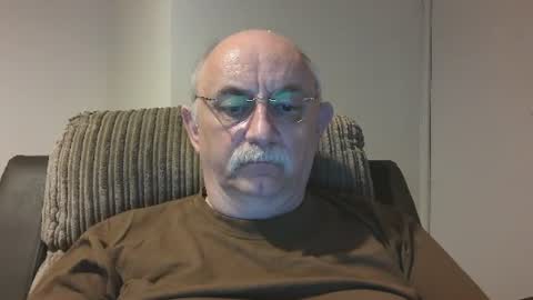 Snapshot of grey_dom chatting on 07.12.26 Master Sir online show from 07.12.26