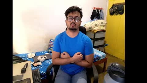 Snapshot of greybondage93 chatting on 04.13.26 Grey Hardy Slave online show from 04.13.26