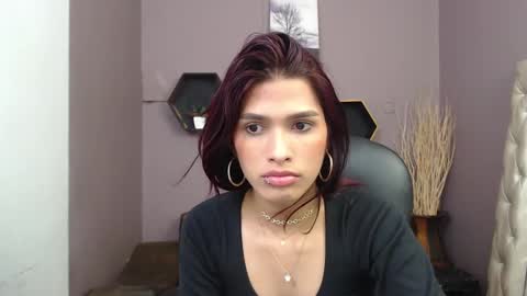 Snapshot of greys_ath chatting on 12.18.24 greys online show from 12.18.24