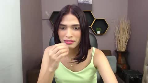 Snapshot of greys_ath chatting on 01.08.25 greys online show from 01.08.25