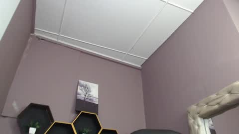 Snapshot of greys_ath chatting on 01.12.25 greys online show from 01.12.25