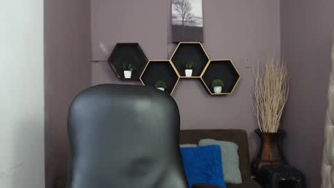 Snapshot of greys_ath chatting on 01.22.25 greys online show from 01.22.25