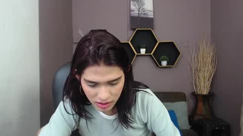 Snapshot of greys_ath chatting on 01.23.25 greys online show from 01.23.25