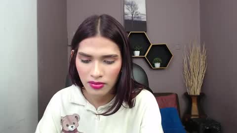 Snapshot of greys_ath chatting on 02.15.25 greys online show from 02.15.25