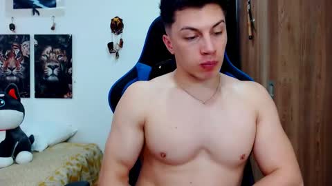 Snapshot of griego01 chatting on 12.02.24 griego01 online show from 12.02.24