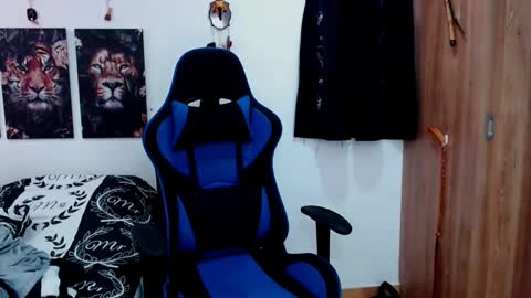 Snapshot of griego01 chatting on 12.06.24 griego01 online show from 12.06.24