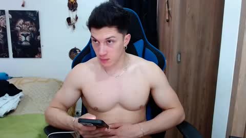 Snapshot of griego01 chatting on 12.12.24 griego01 online show from 12.12.24