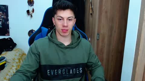 Snapshot of griego01 chatting on 12.28.24 griego01 online show from 12.28.24