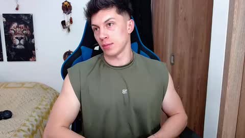 Snapshot of griego01 chatting on 01.21.25 griego01 online show from 01.21.25