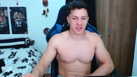 Snapshot of griego01 chatting on 02.11.25 griego01 online show from 02.11.25