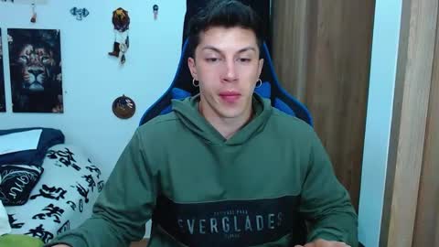 Snapshot of griego01 chatting on 02.19.25 griego01 online show from 02.19.25