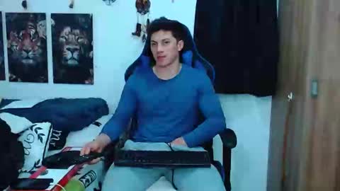 Snapshot of griego01 chatting on 02.23.25 griego01 online show from 02.23.25