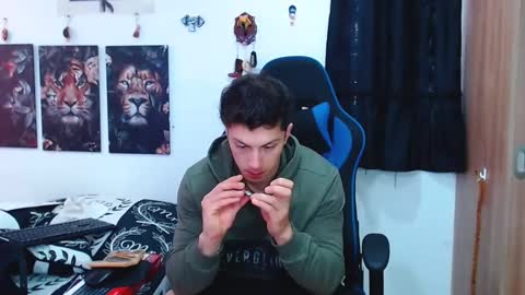 Snapshot of griego01 chatting on 02.24.25 griego01 online show from 02.24.25