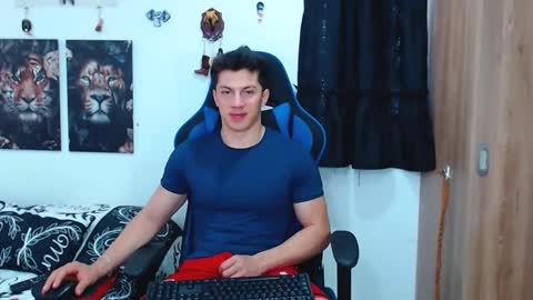 Snapshot of griego01 chatting on 02.26.25 griego01 online show from 02.26.25