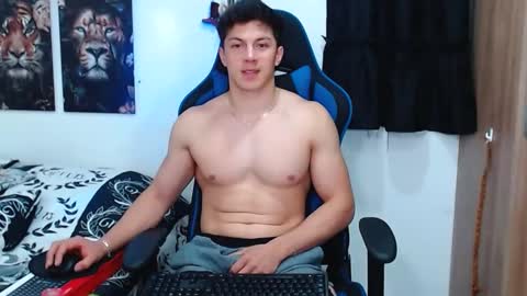 Snapshot of griego01 chatting on 02.28.25 griego01 online show from 02.28.25