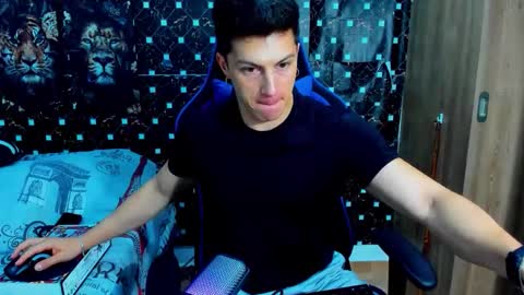 Snapshot of griego01 chatting on 12.20.25 griego01 online show from 12.20.25