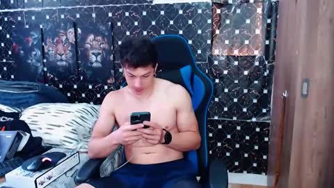 Snapshot of griego01 chatting on 01.08.26 griego01 online show from 01.08.26