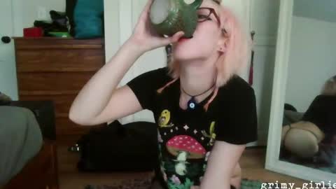 grimygirlie online show from 09.30.25