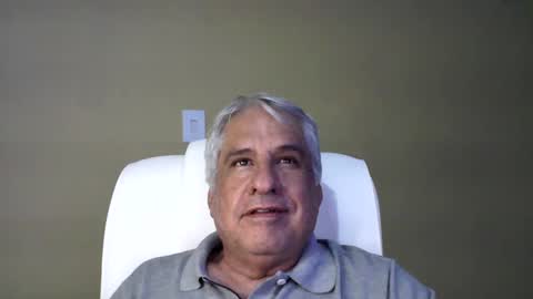 Snapshot of grisa01 chatting on 01.28.25 grisa01 online show from 01.28.25