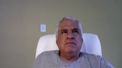 Snapshot of grisa01 chatting on 02.02.25 grisa01 online show from 02.02.25