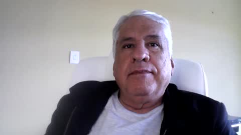 Snapshot of grisa01 chatting on 10.22.25 grisa01 online show from 10.22.25