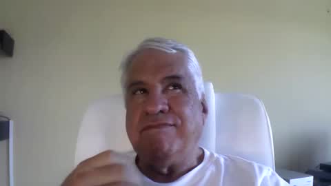 Snapshot of grisa01 chatting on 12.01.25 grisa01 online show from 12.01.25