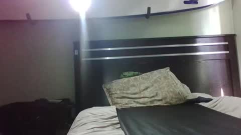 Snapshot of growinggirl chatting on 04.12.26 growinggirl online show from 04.12.26