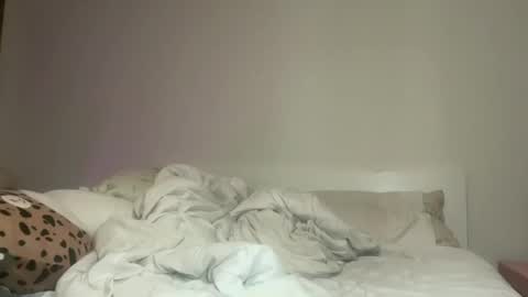 grrlgod online show from 10.14.25