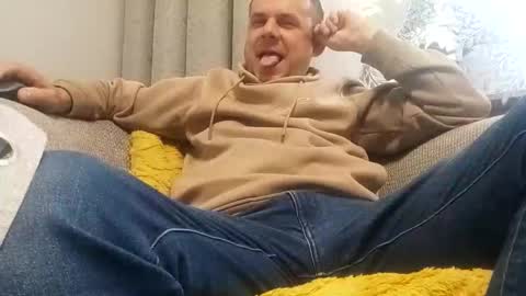 Snapshot of grzes1976 chatting on 10.10.25 grzes1976 online show from 10.10.25