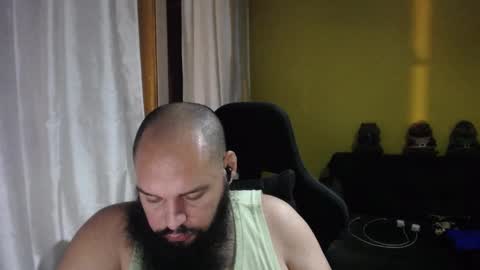 Snapshot of guessswho24 chatting on 01.05.25 Ayan online show from 01.05.25