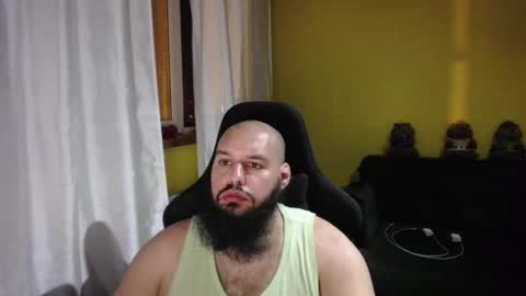 Snapshot of guessswho24 chatting on 01.10.25 Ayan online show from 01.10.25