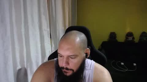 Snapshot of guessswho24 chatting on 01.18.25 Ayan online show from 01.18.25