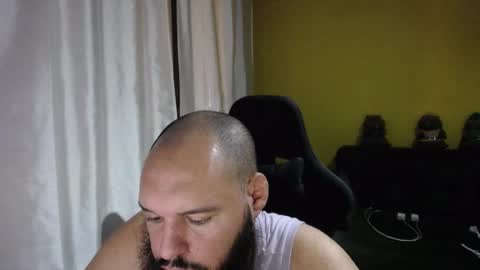 Snapshot of guessswho24 chatting on 02.11.25 Ayan online show from 02.11.25