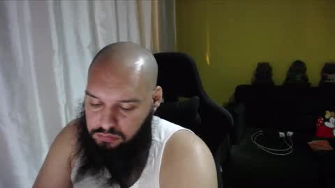 Snapshot of guessswho24 chatting on 03.10.25 Ayan online show from 03.10.25