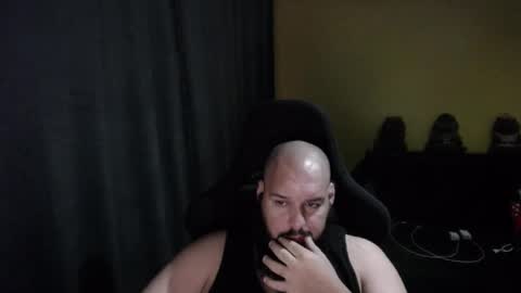 Snapshot of guessswho24 chatting on 10.01.25 Ayan online show from 10.01.25