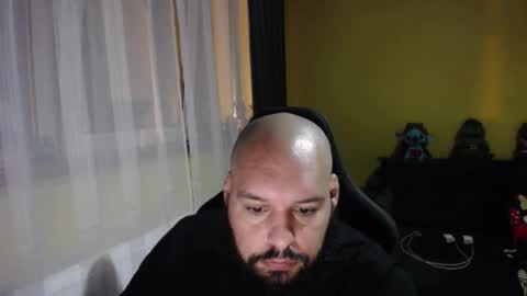 Snapshot of guessswho24 chatting on 10.13.25 Ayan online show from 10.13.25