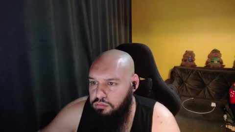 Snapshot of guessswho24 chatting on 10.19.25 Ayan online show from 10.19.25