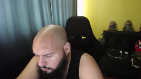 Snapshot of guessswho24 chatting on 10.21.25 Ayan online show from 10.21.25