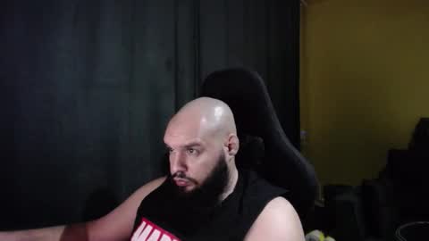 Snapshot of guessswho24 chatting on 11.12.25 Ayan online show from 11.12.25