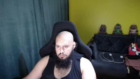 Snapshot of guessswho24 chatting on 11.19.25 Ayan online show from 11.19.25