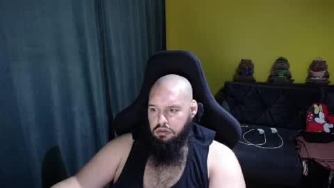 Snapshot of guessswho24 chatting on 11.20.25 Ayan online show from 11.20.25