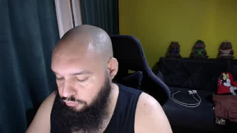 Snapshot of guessswho24 chatting on 11.21.25 Ayan online show from 11.21.25