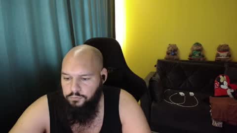 Snapshot of guessswho24 chatting on 11.22.25 Ayan online show from 11.22.25