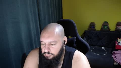 Snapshot of guessswho24 chatting on 11.22.25 Ayan online show from 11.22.25