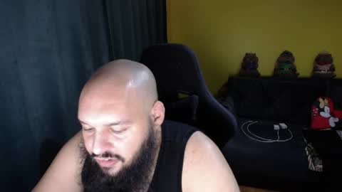 Snapshot of guessswho24 chatting on 11.24.25 Ayan online show from 11.24.25