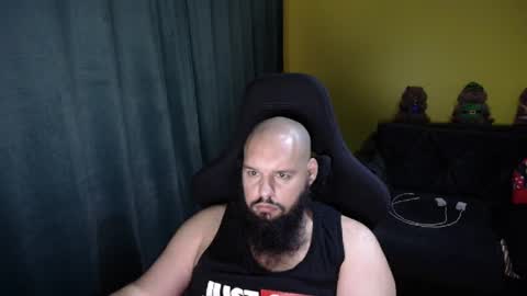 Snapshot of guessswho24 chatting on 11.25.25 Ayan online show from 11.25.25