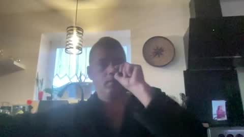 guil0 online show from 10.05.25