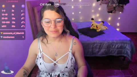 Snapshot of guinivere_blake chatting on 01.12.25 Hello Im Julieta Im 25 years old welcome to my room have fun and be happy. online show from 01.12.25
